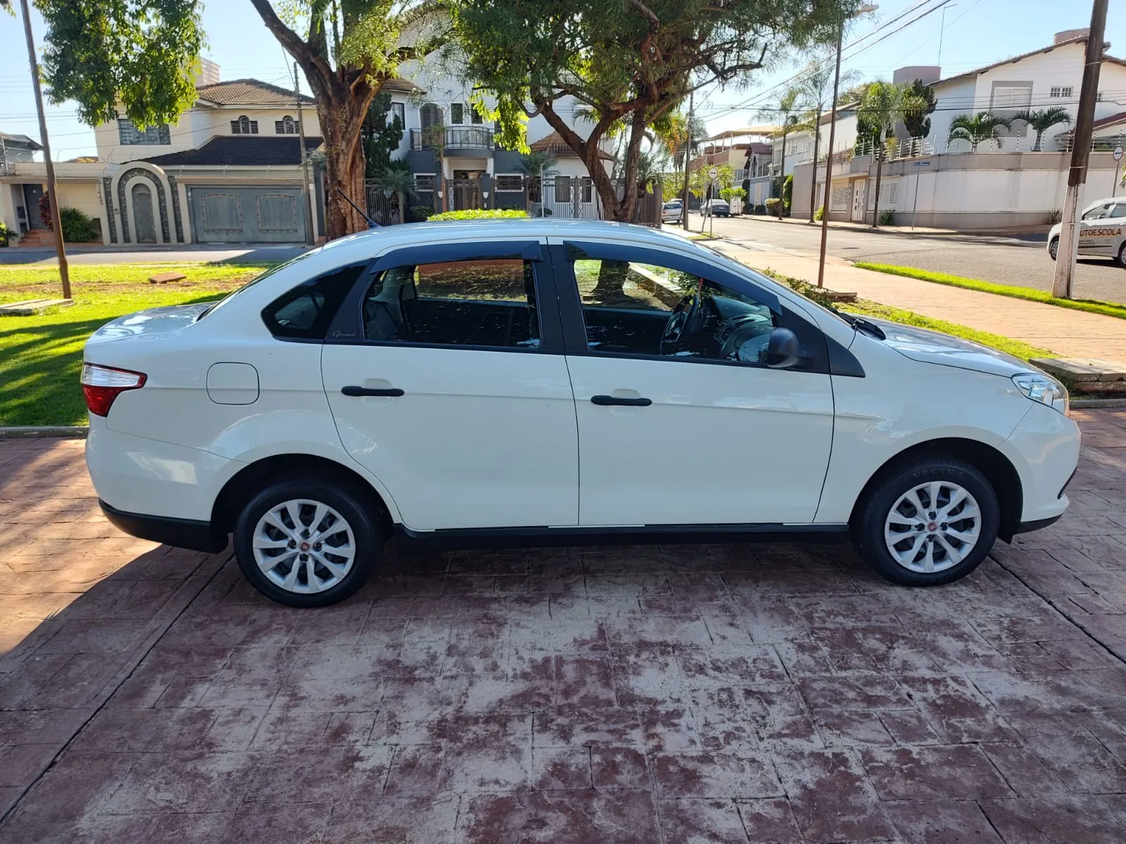 Fiat Grand Siena ATTRACTIVE 1.0 Flex 8V 4p Grand Siena ATTRACTIVE 1.0 Flex 8V 4p 2018 — foto 7